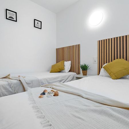 Alea Rentals - Acquamarina Ла-Пинеда Экстерьер фото